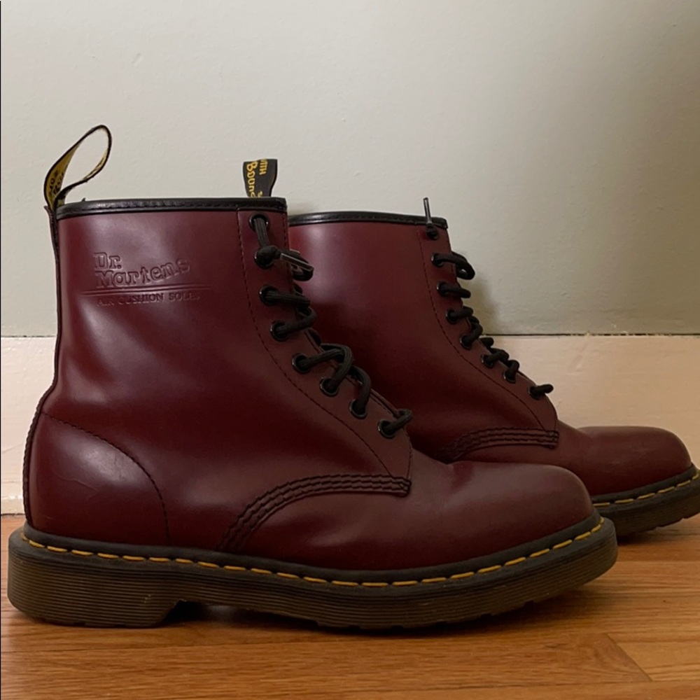 DOC MARTENS practically new
